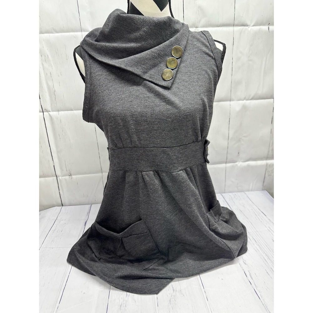 Womens Casual Sleeveless Classic Fold Over Collar M